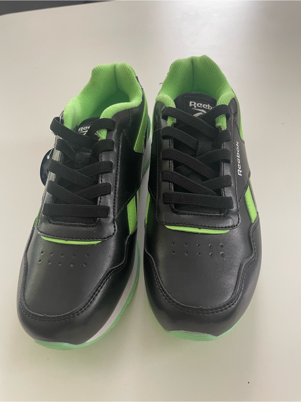 Reebok Boys Black/Green Lace-Up Low Top Sneakers Sonic US 3 EU 34